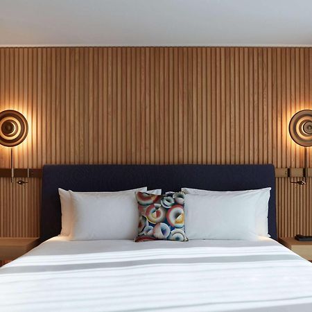 So/ Paris Hotel Exterior photo A bedroom at the hotel